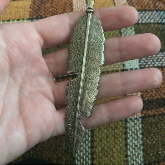Large silvery feather boho statement necklace pendant or keychain- Lucky brand - Picture 5 of 6